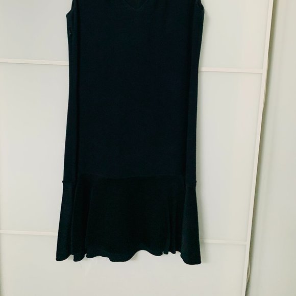 Selling black Theory dress in size 0 - Picture 4 of 6